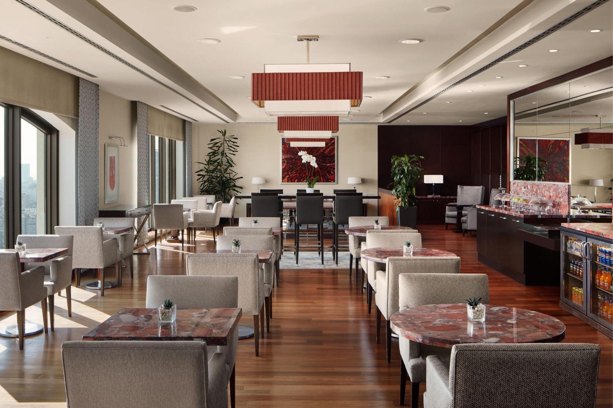 Executive King Room Executive Lounge Access