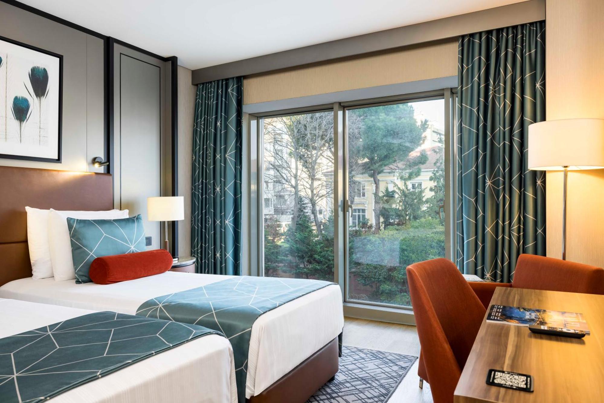 Deluxe City View Room