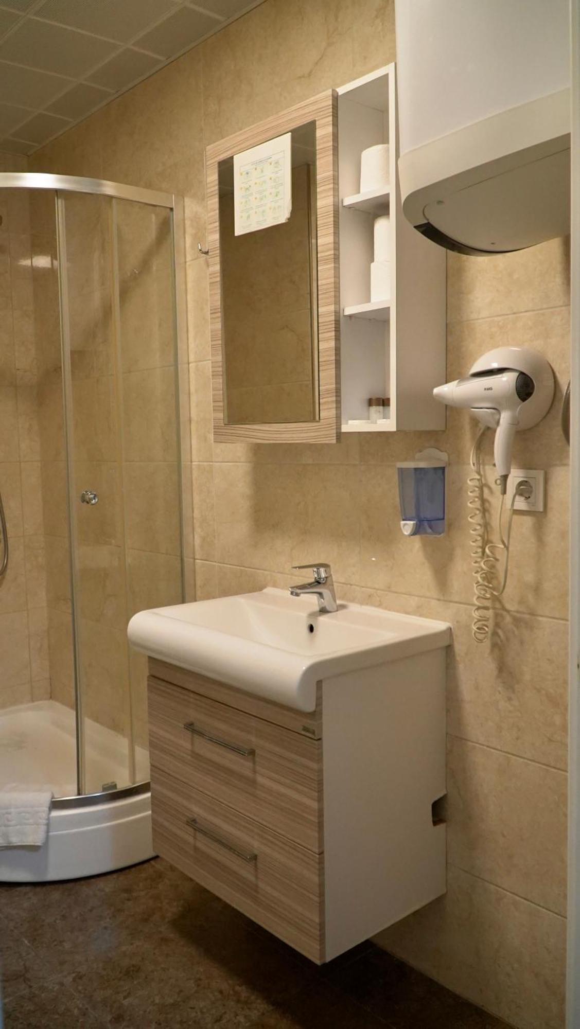 Standard Double Suite