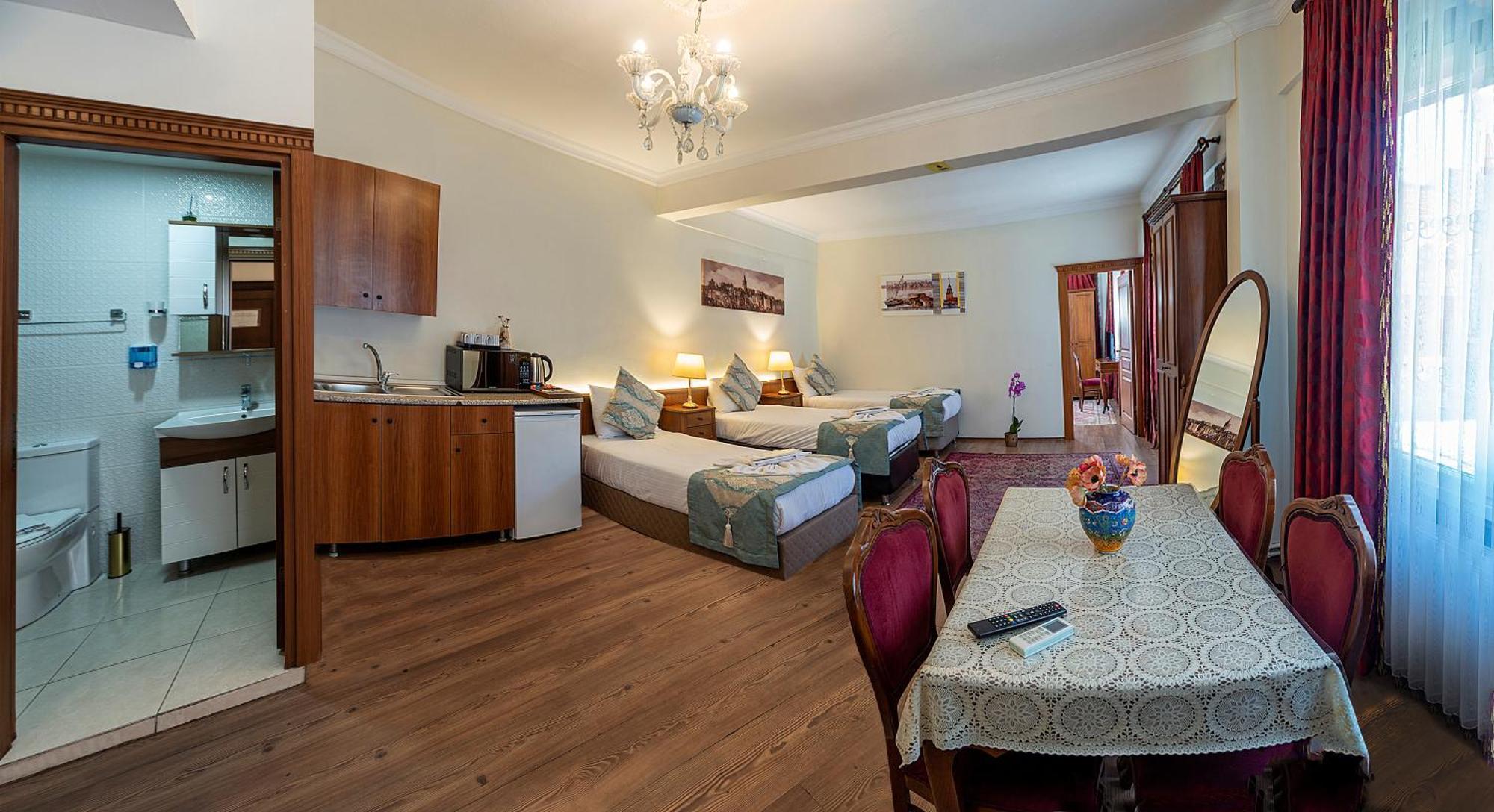 Deluxe Suite