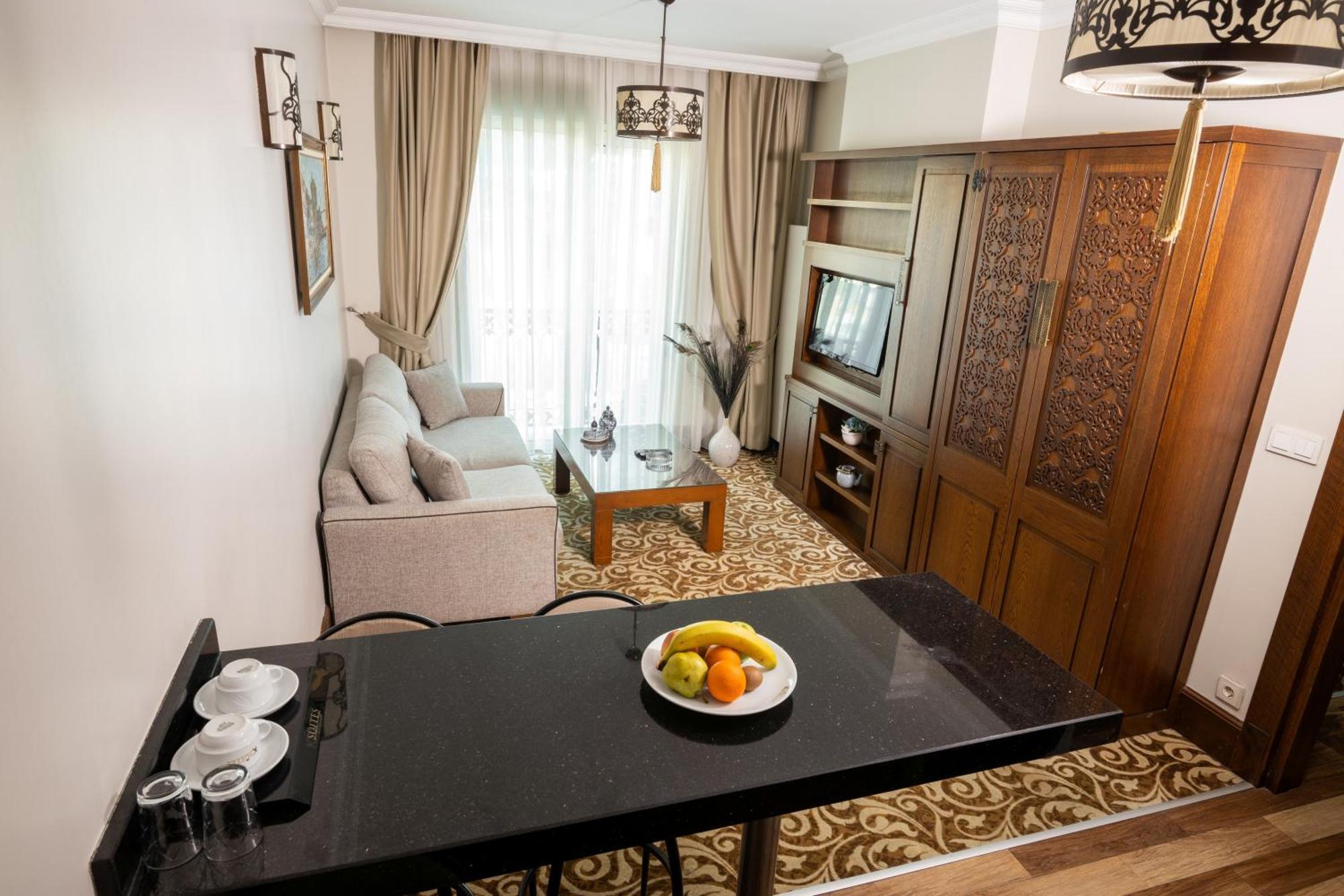 Deluxe Suite