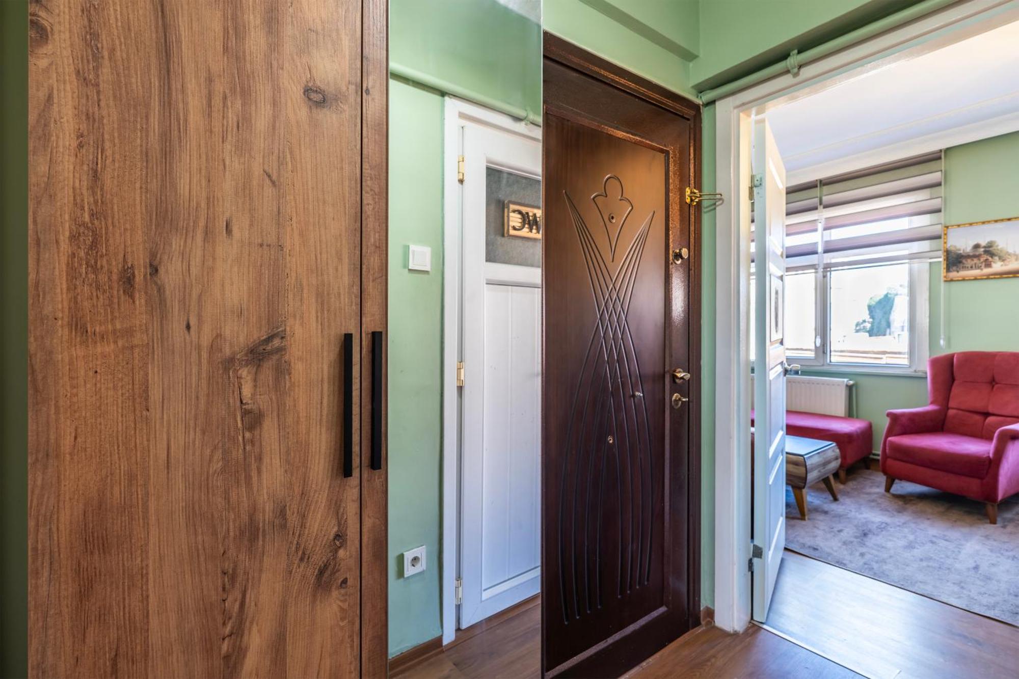 Deluxe Queen Suite