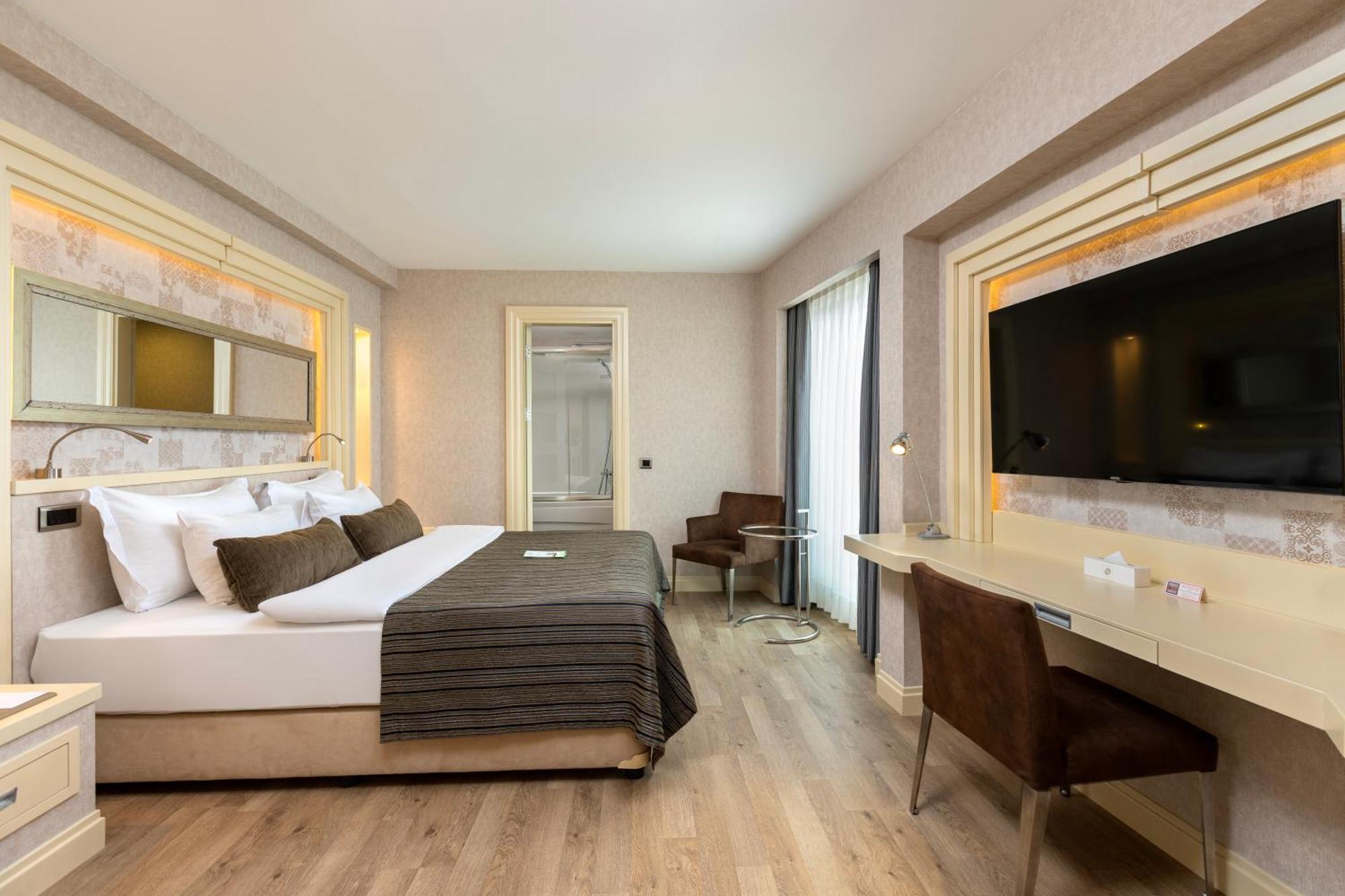 Luxury Suite