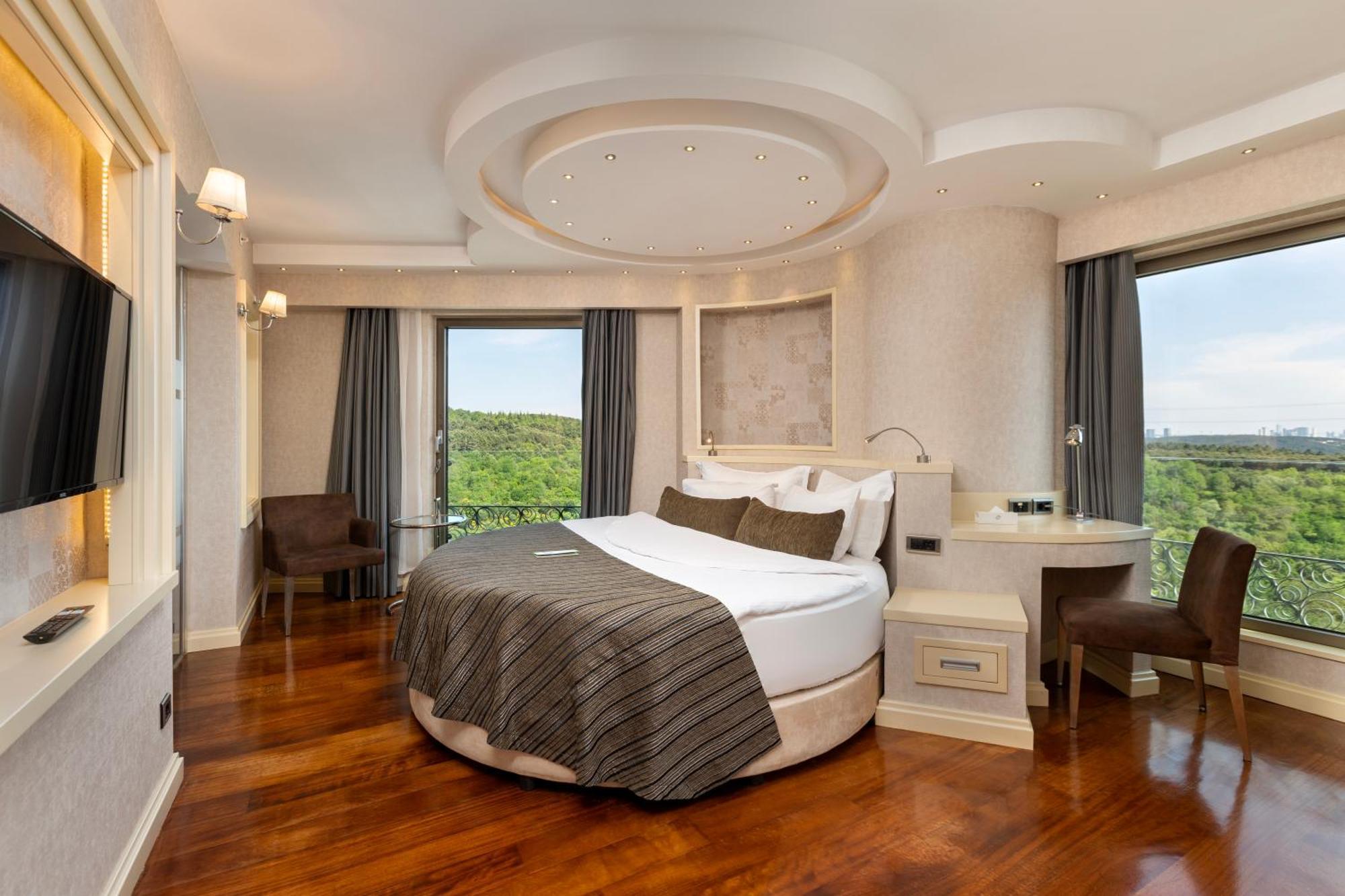Corner Double Room