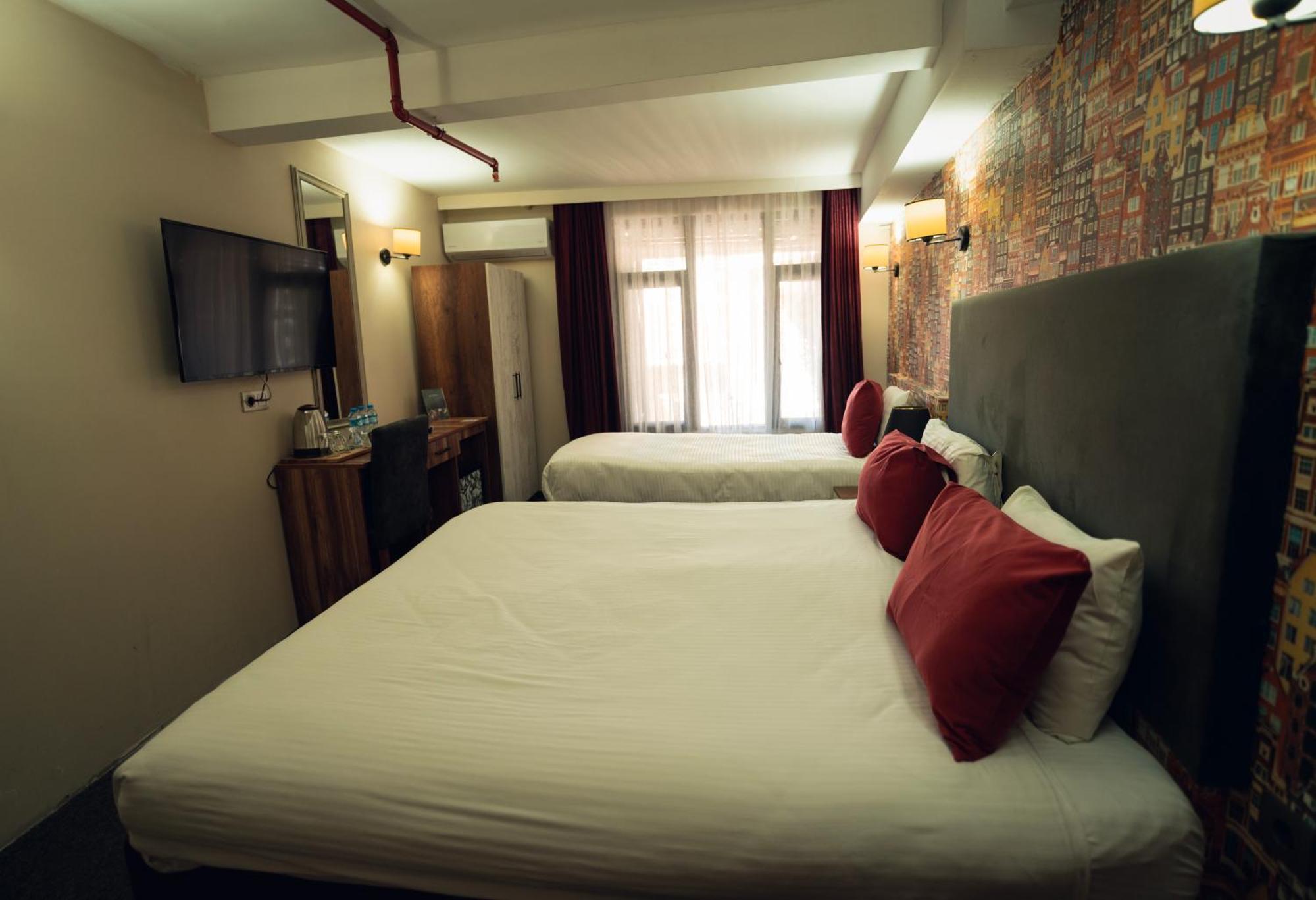Triple Room