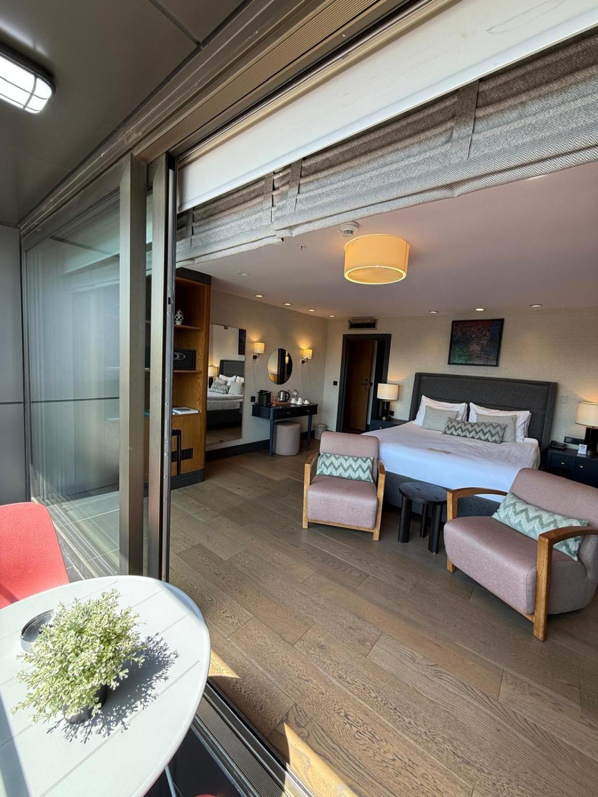 Deluxe Double Room Balcony Sea View