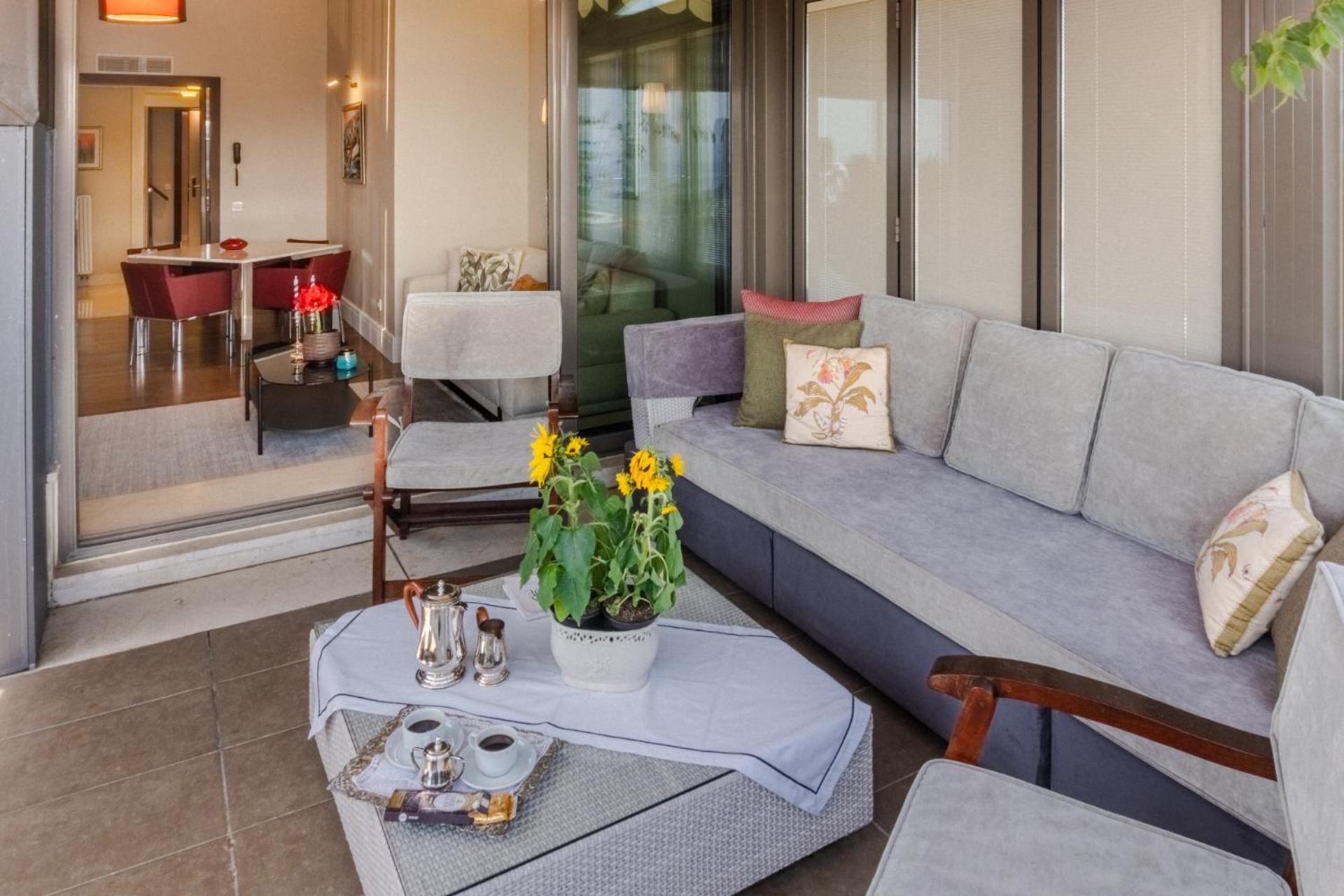 Five-Bedroom Premium Apartment