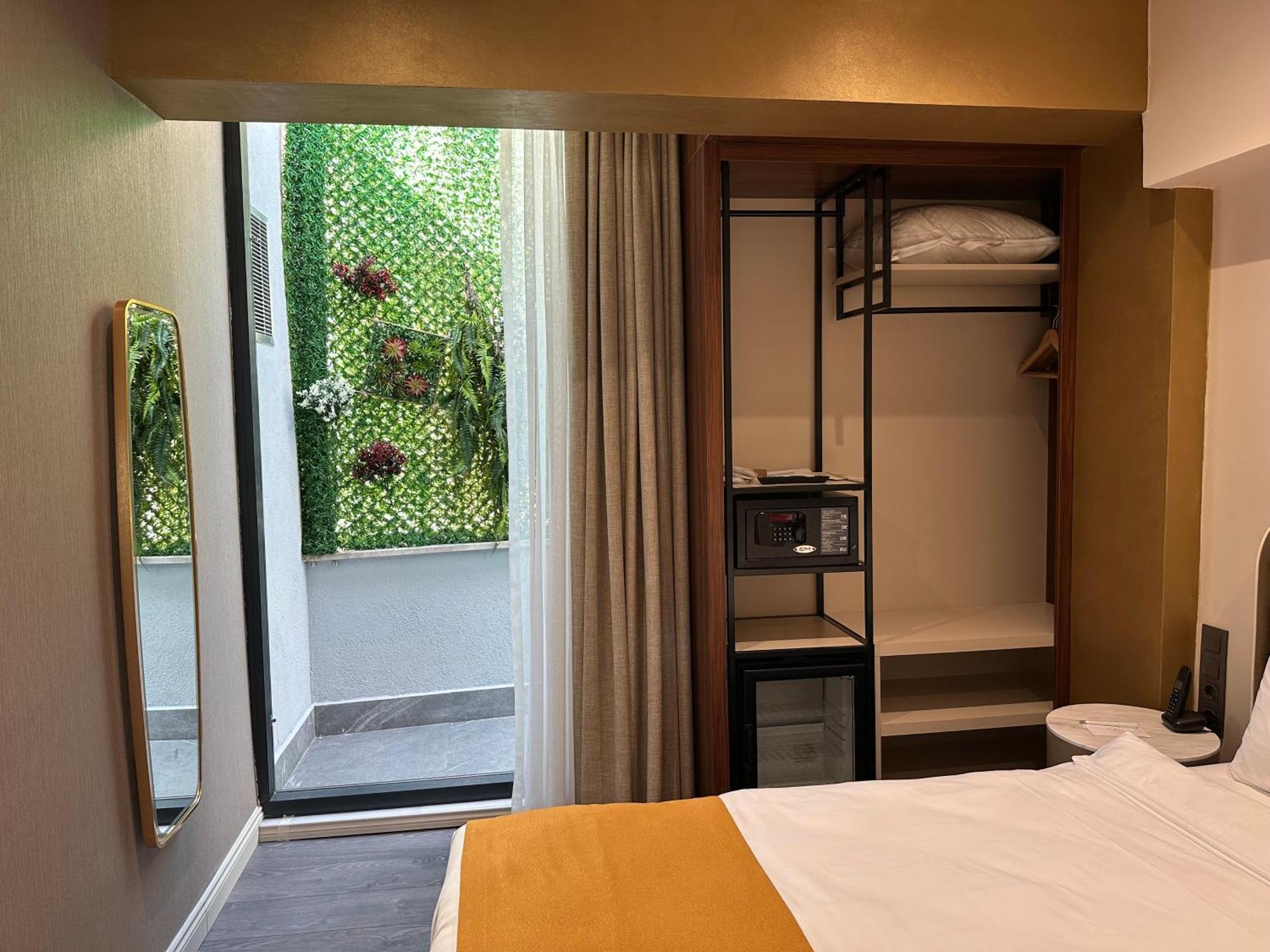 Deluxe Double Room Balcony