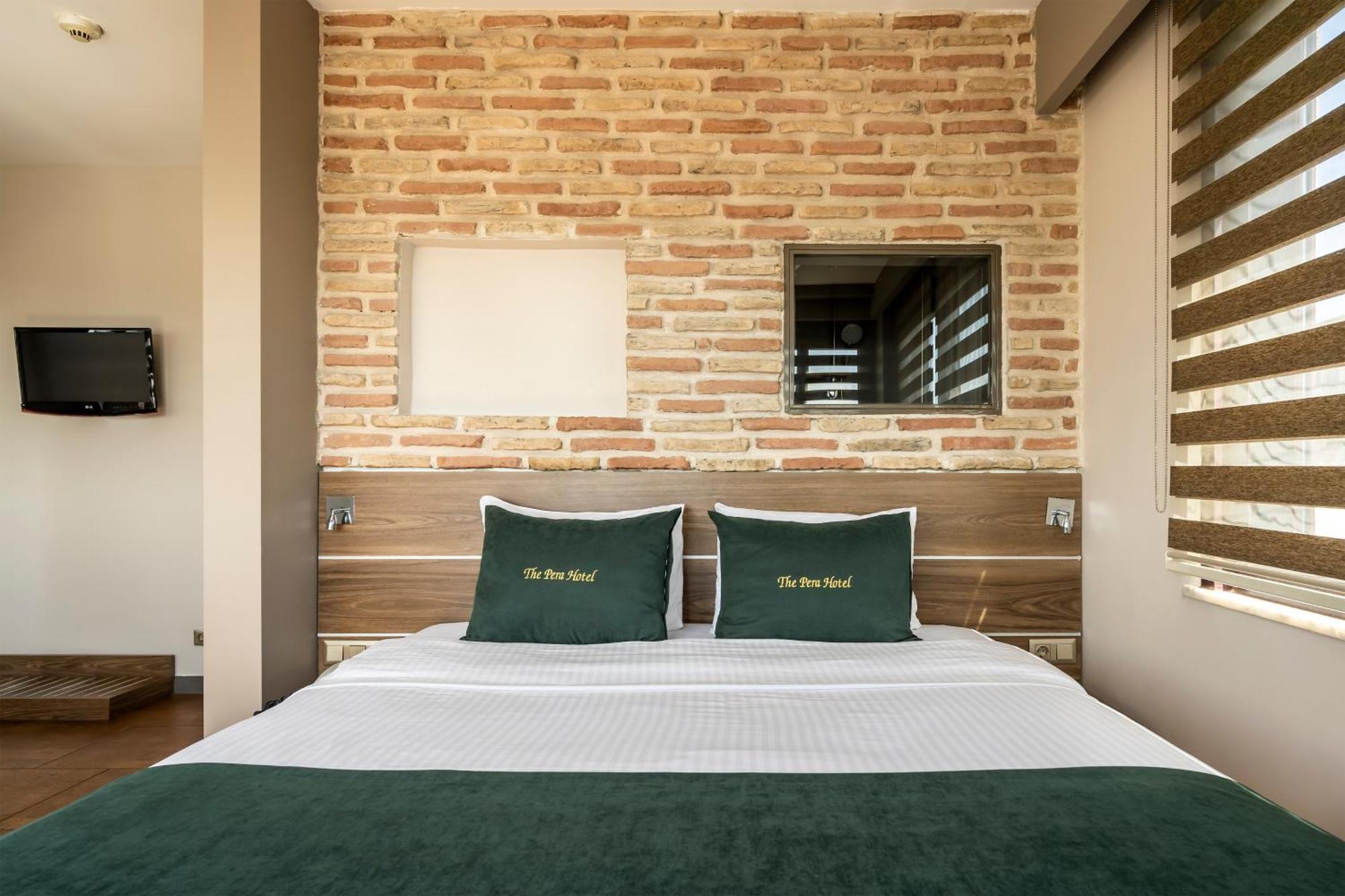 Deluxe Room Sea View & Galata Tower View