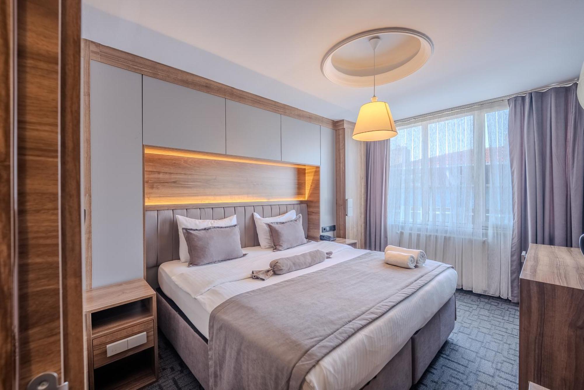 Large Single Room