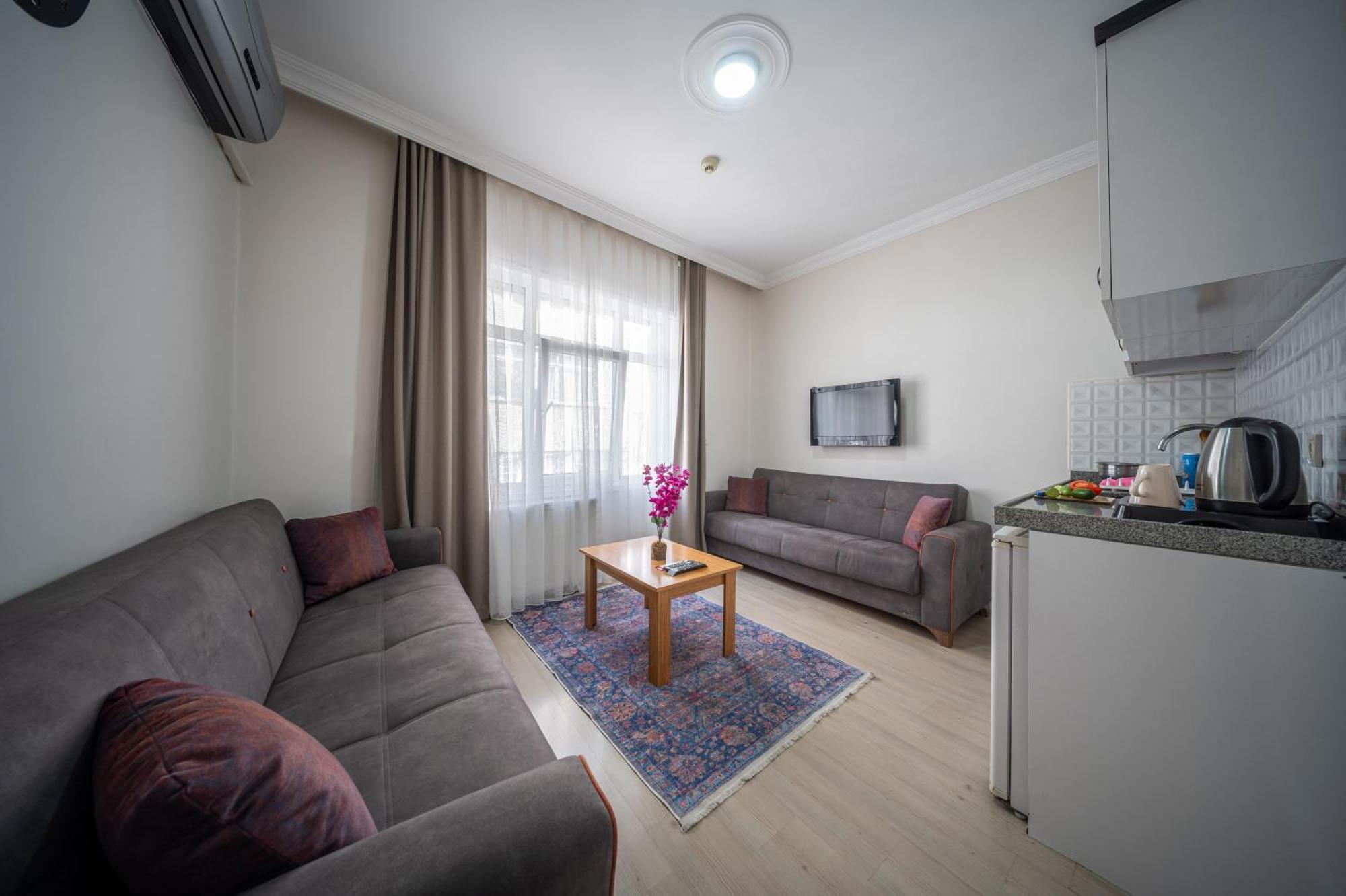 One-Bedroom Apartment