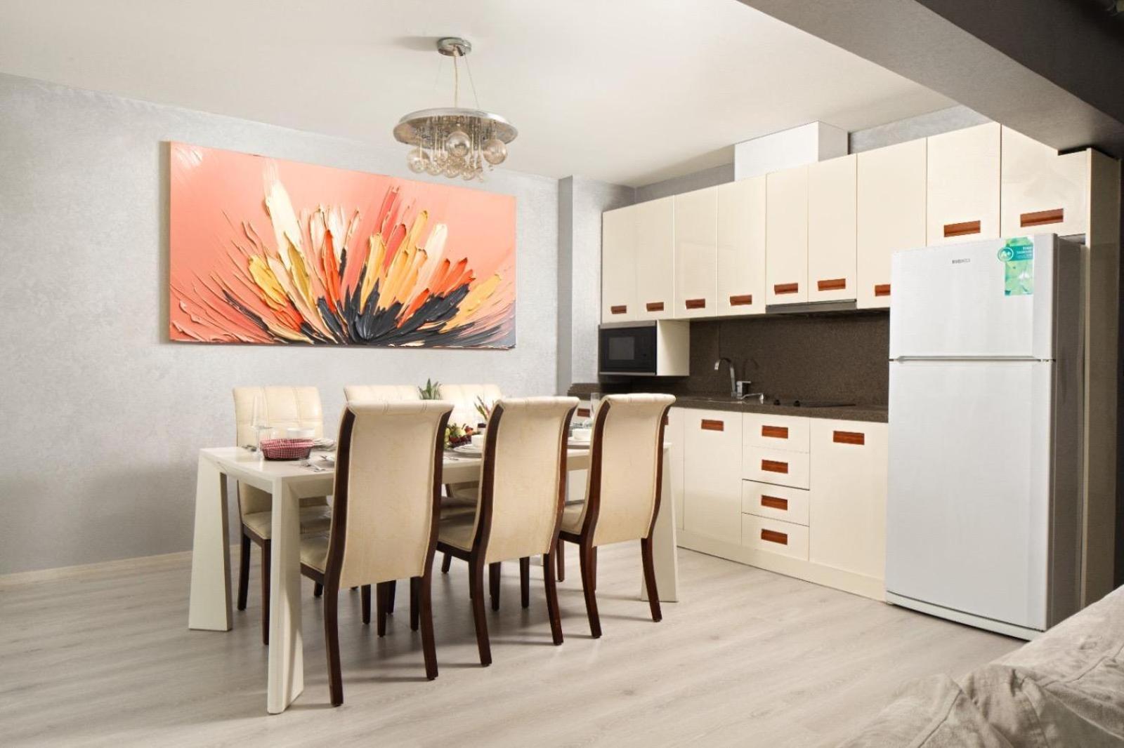 King Two-Bedroom Apartment