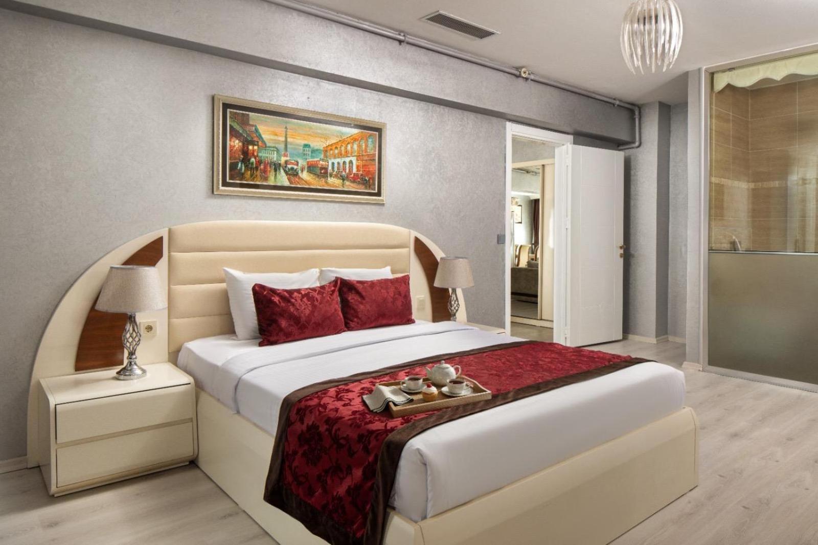 King Two-Bedroom Apartment