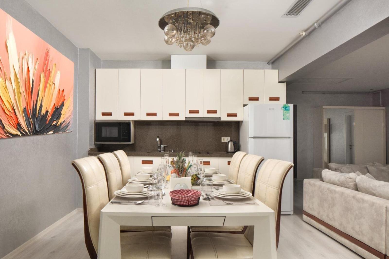 King Two-Bedroom Apartment