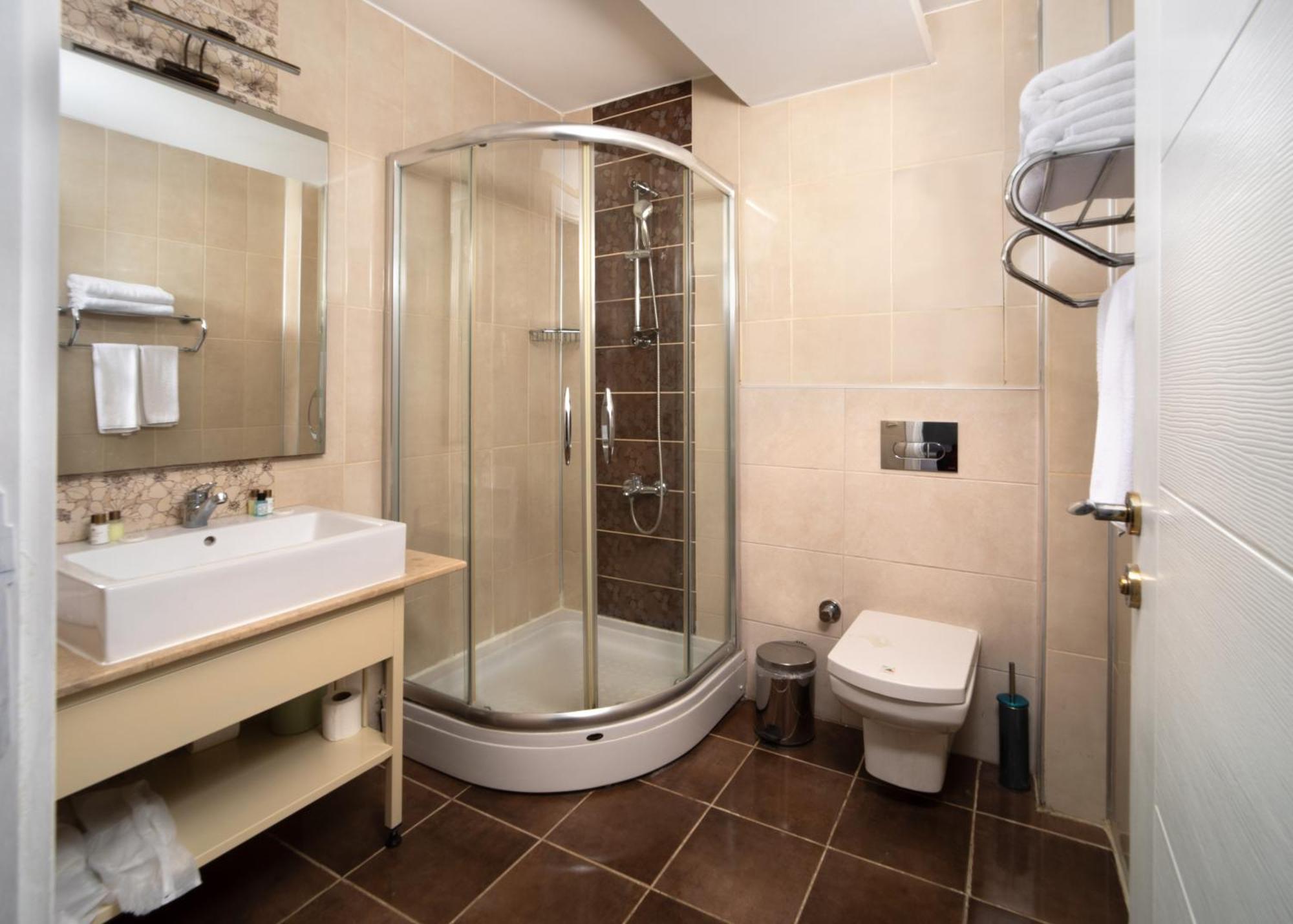 King Two-Bedroom Apartment