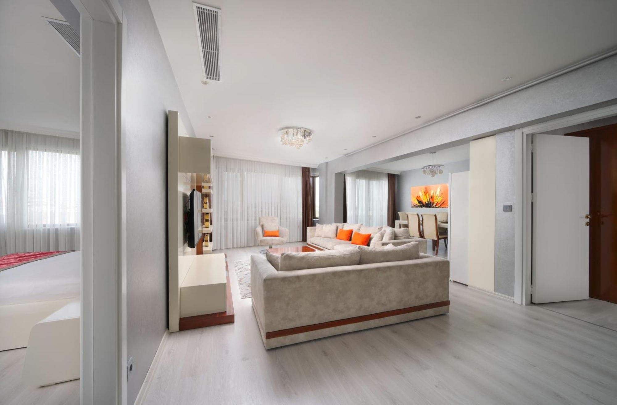 King Two-Bedroom Apartment