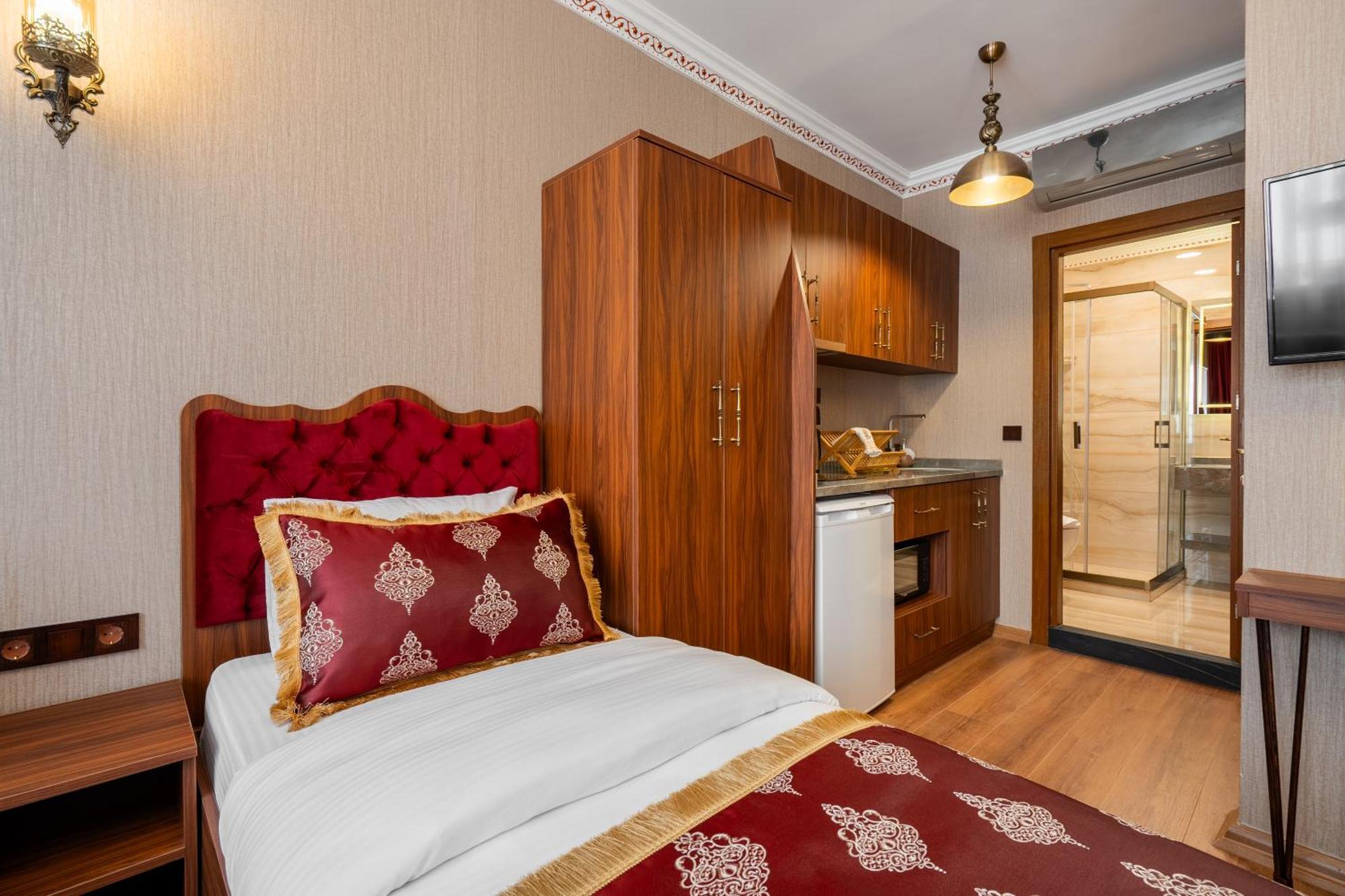 Economy Quadruple Room