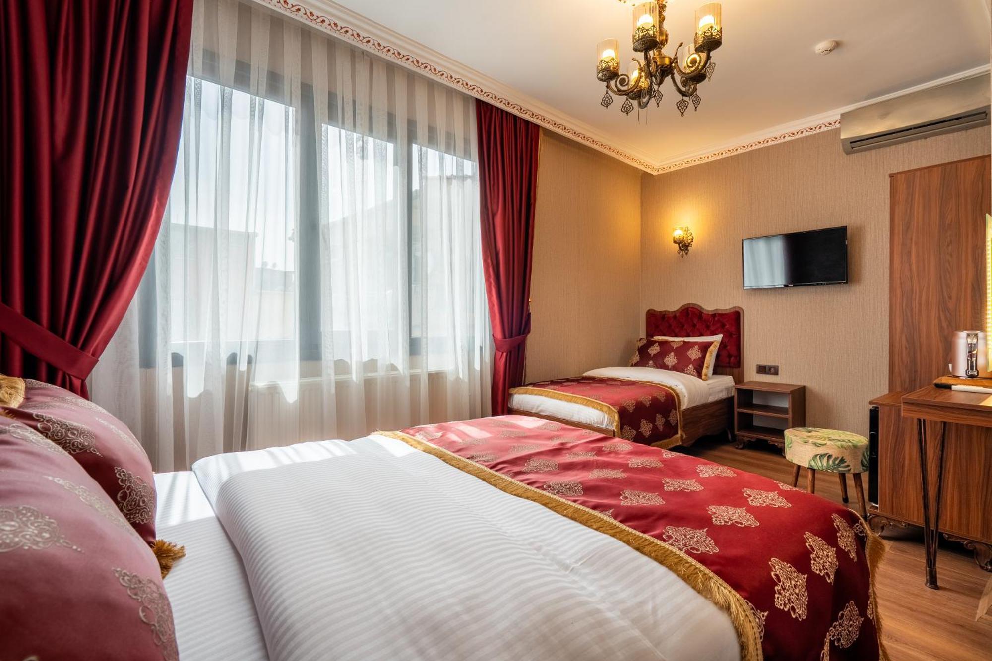Deluxe Triple Room