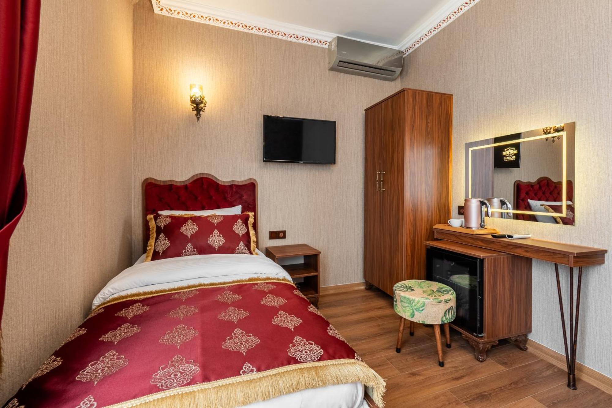 Deluxe Triple Room