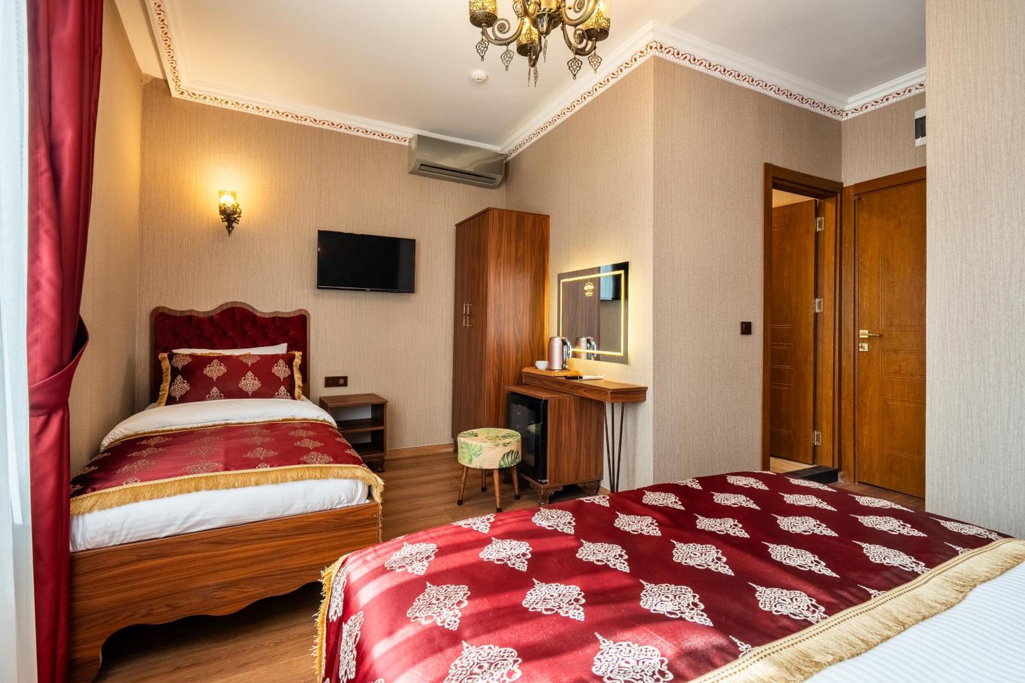 Deluxe Triple Room