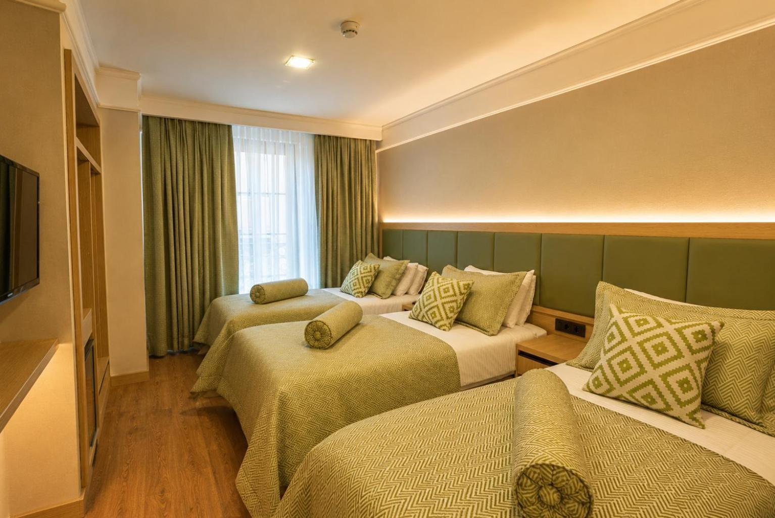 Triple Room