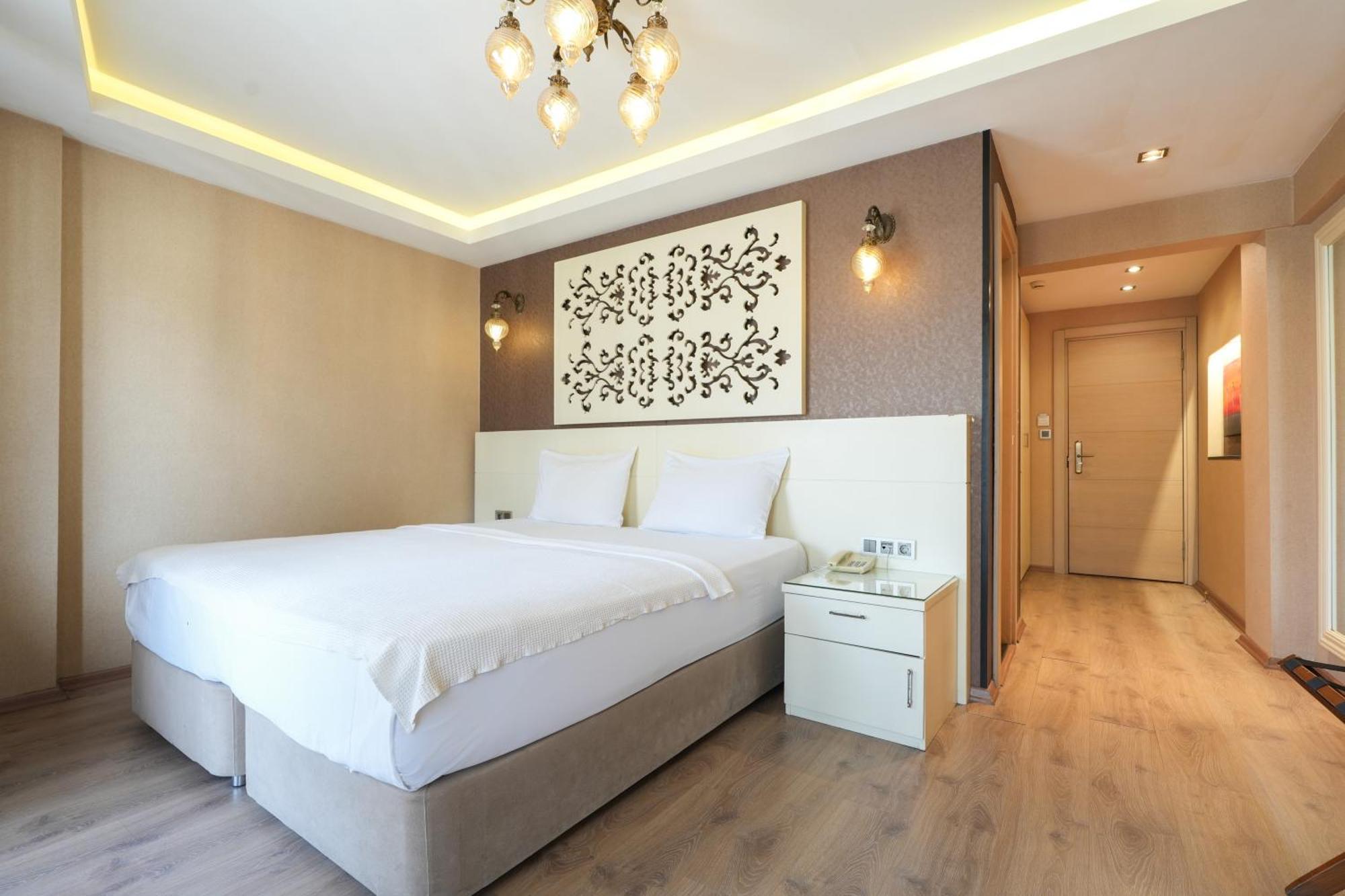 Deluxe Double or Twin Room Balcony