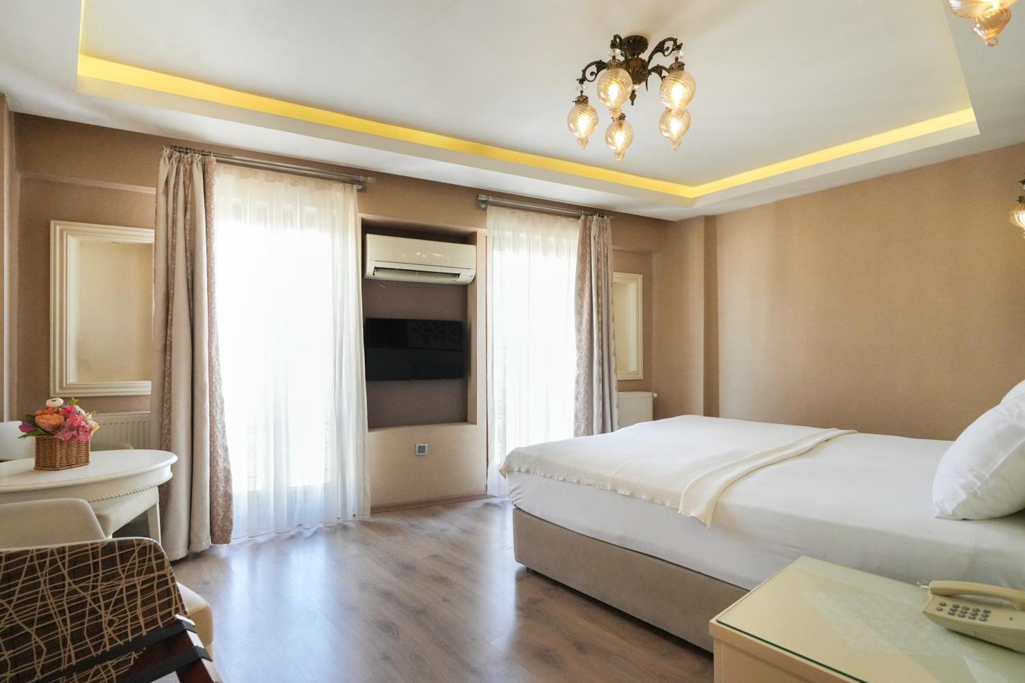Deluxe Double or Twin Room Balcony