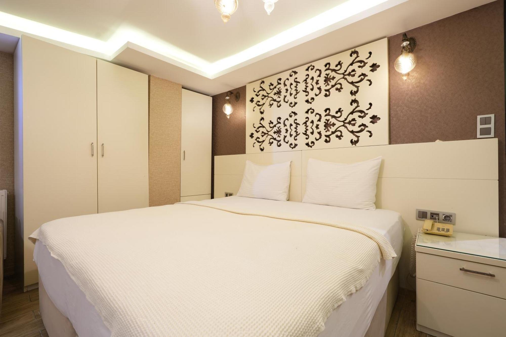 Deluxe Double or Twin Room Balcony