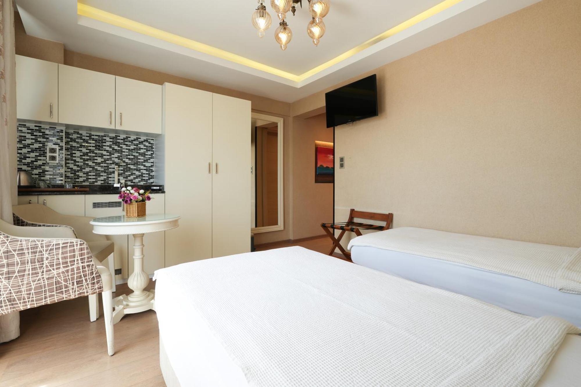 Standard Double or Twin Room Balcony