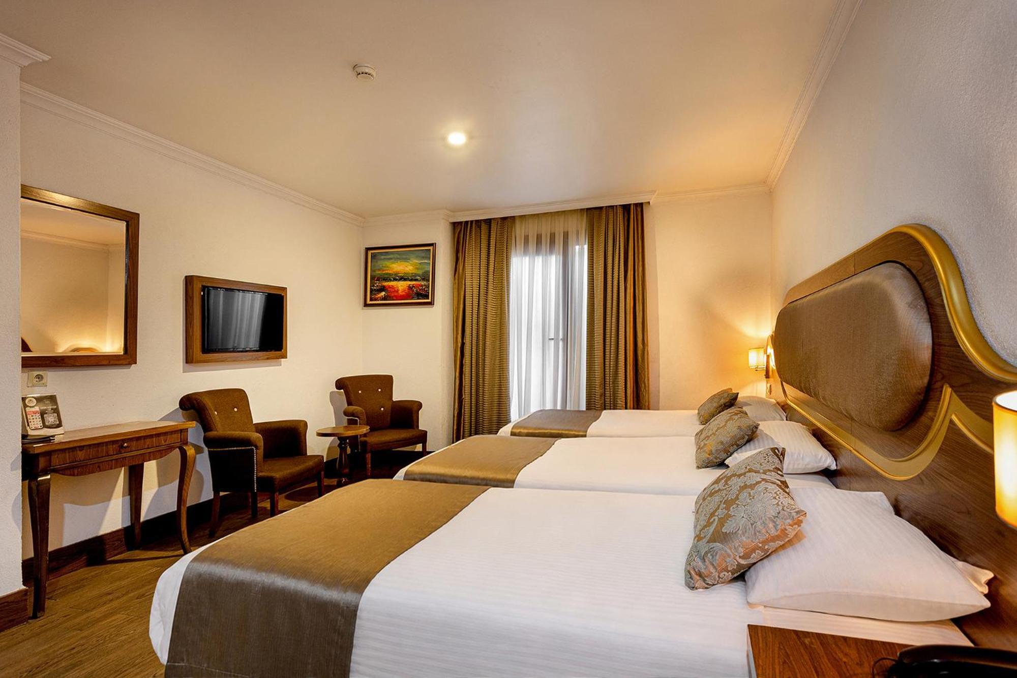 Triple Room