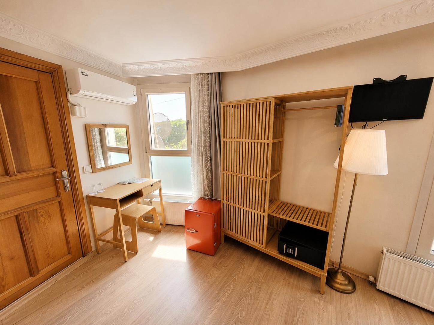 Double Room Private Bathroom