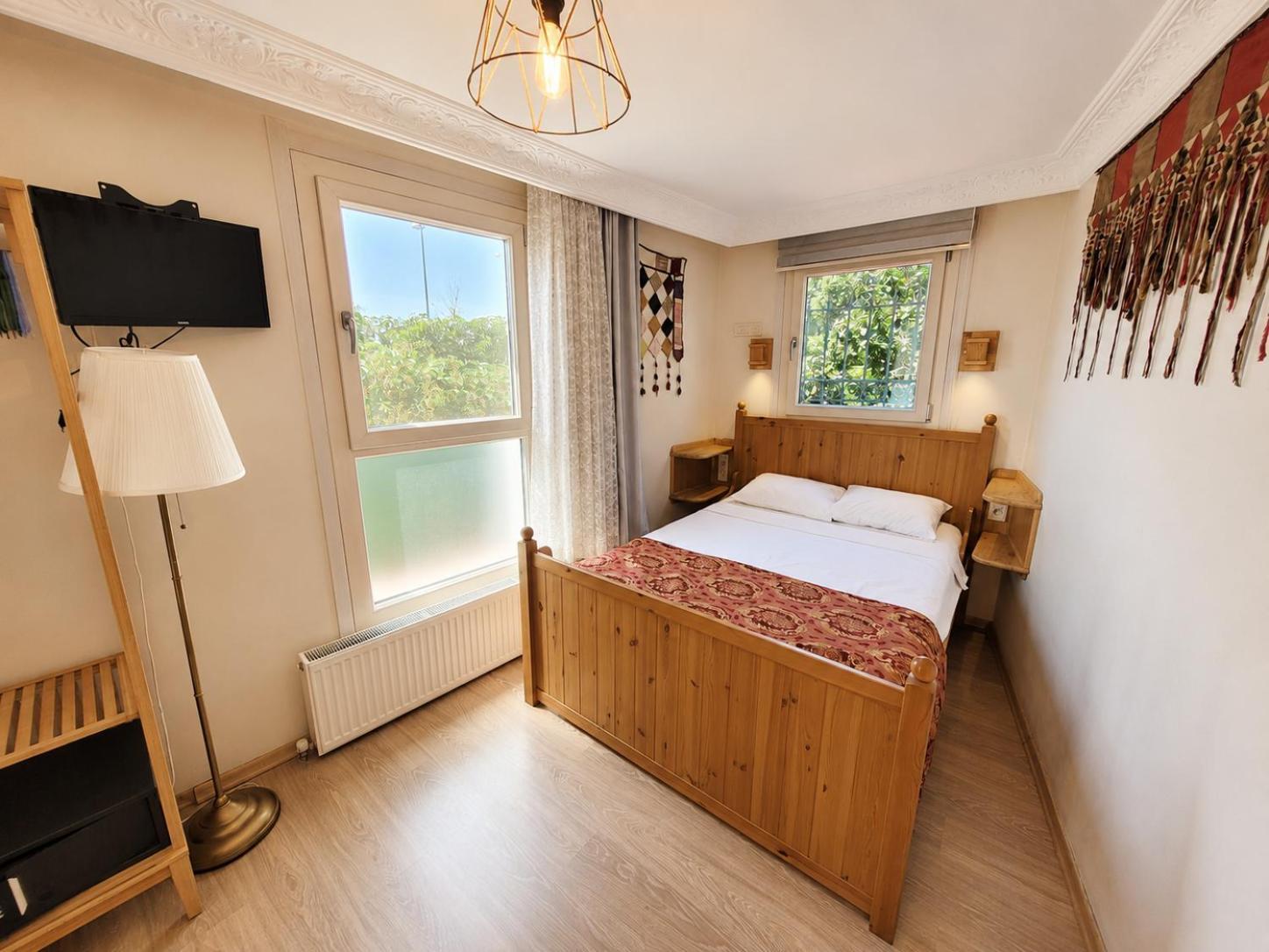 Double Room Private Bathroom