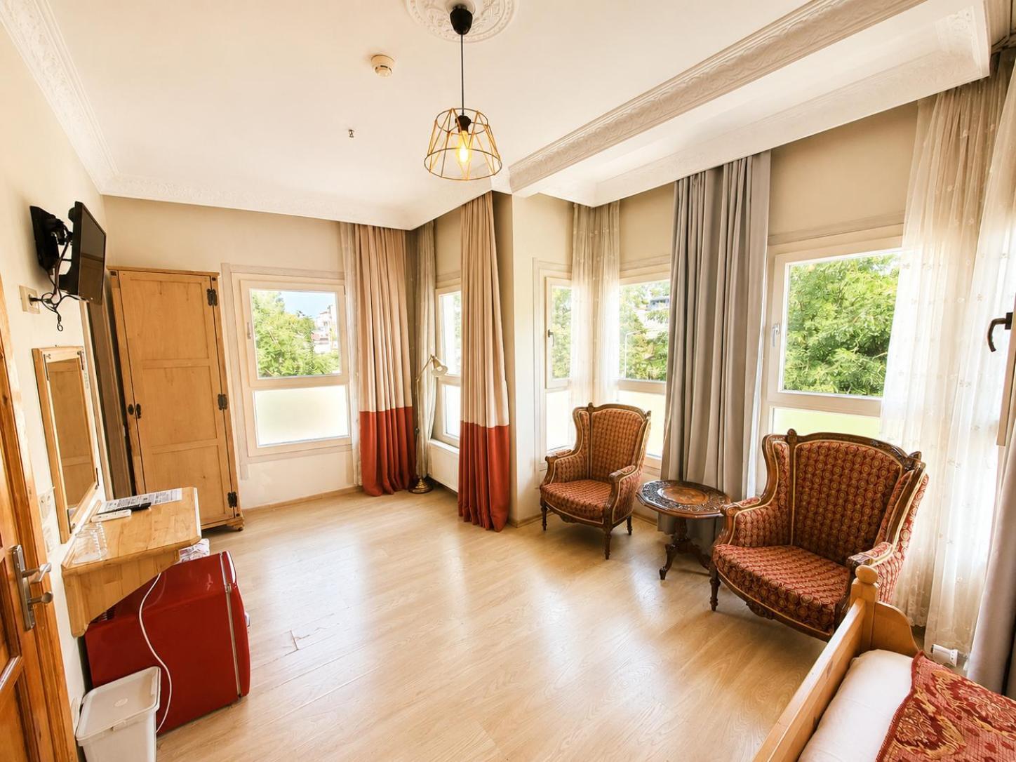 Large Double Room