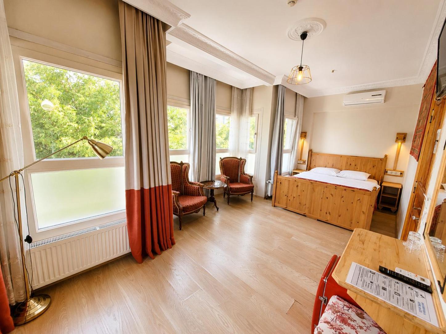 Large Double Room