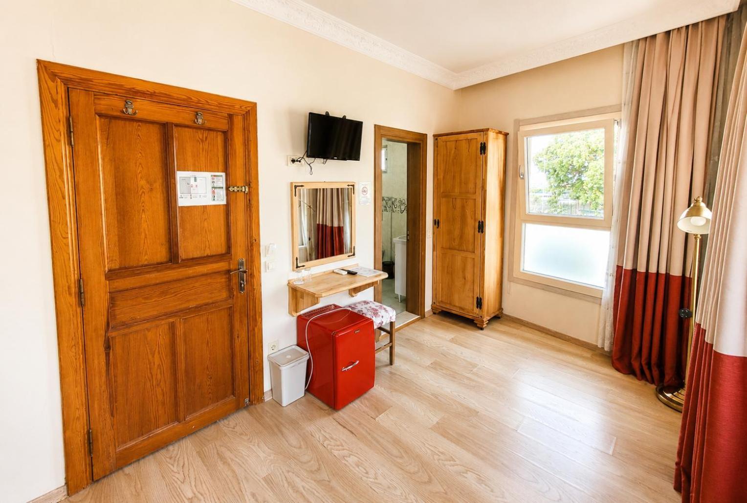 Large Double Room