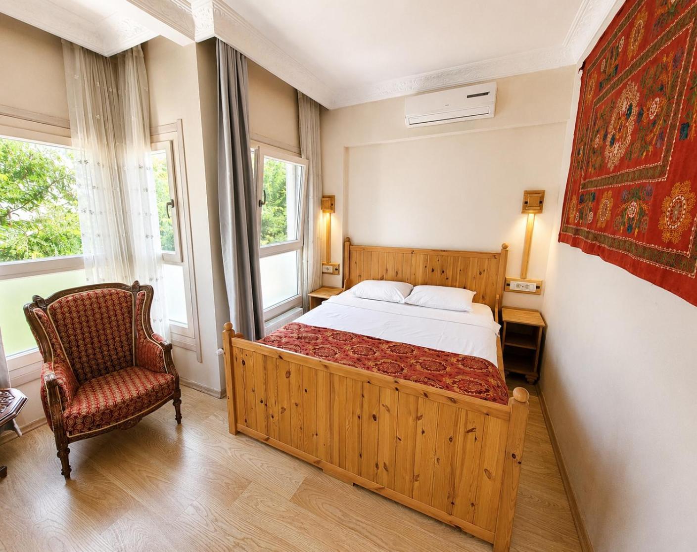 Large Double Room