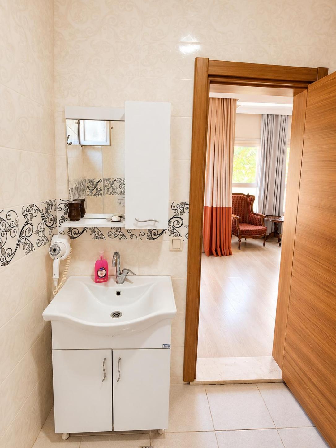 Large Double Room