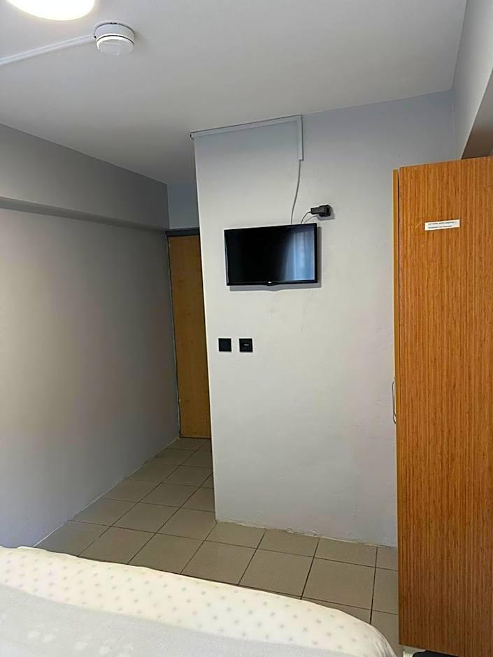 Large Single Room