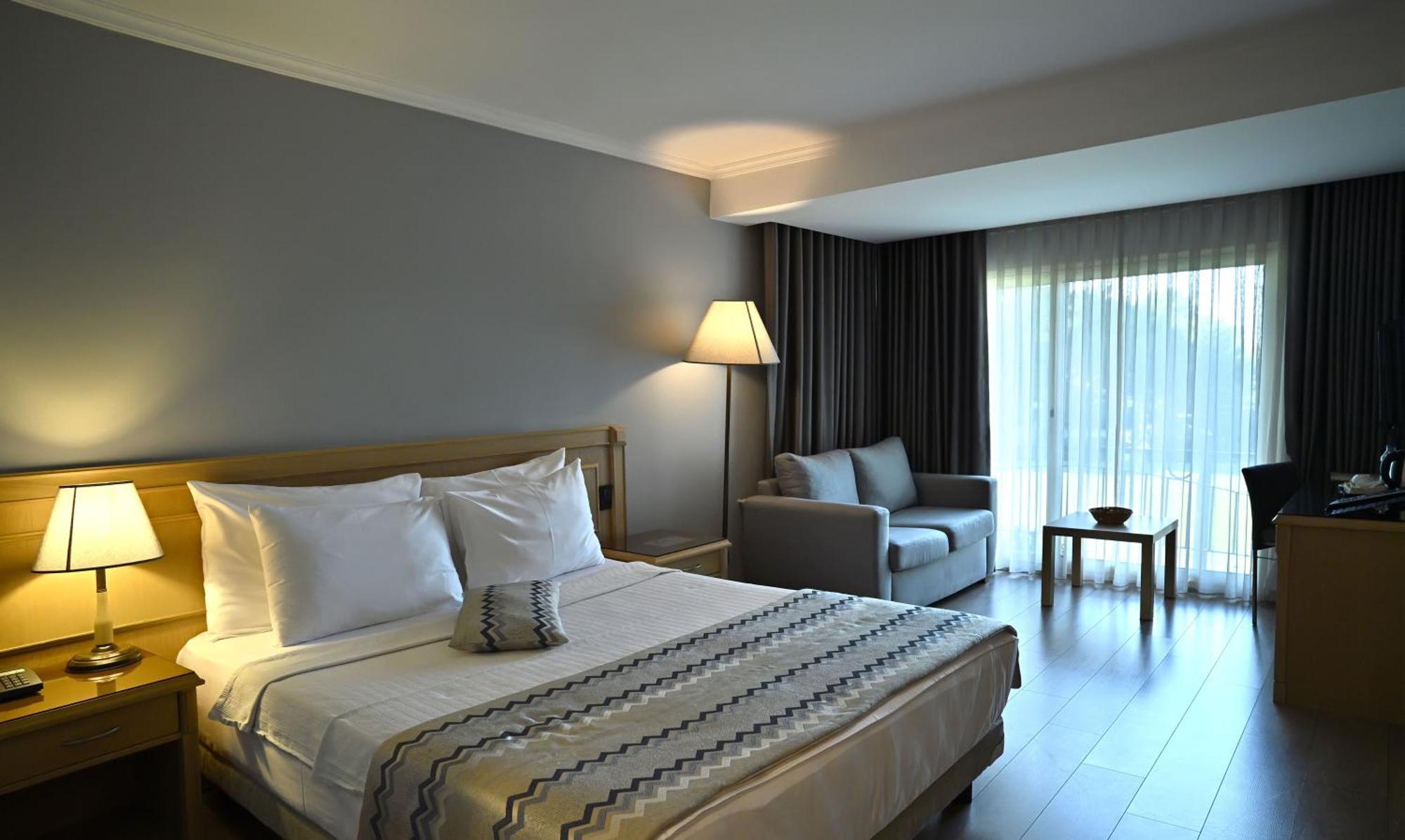 Standard King Room