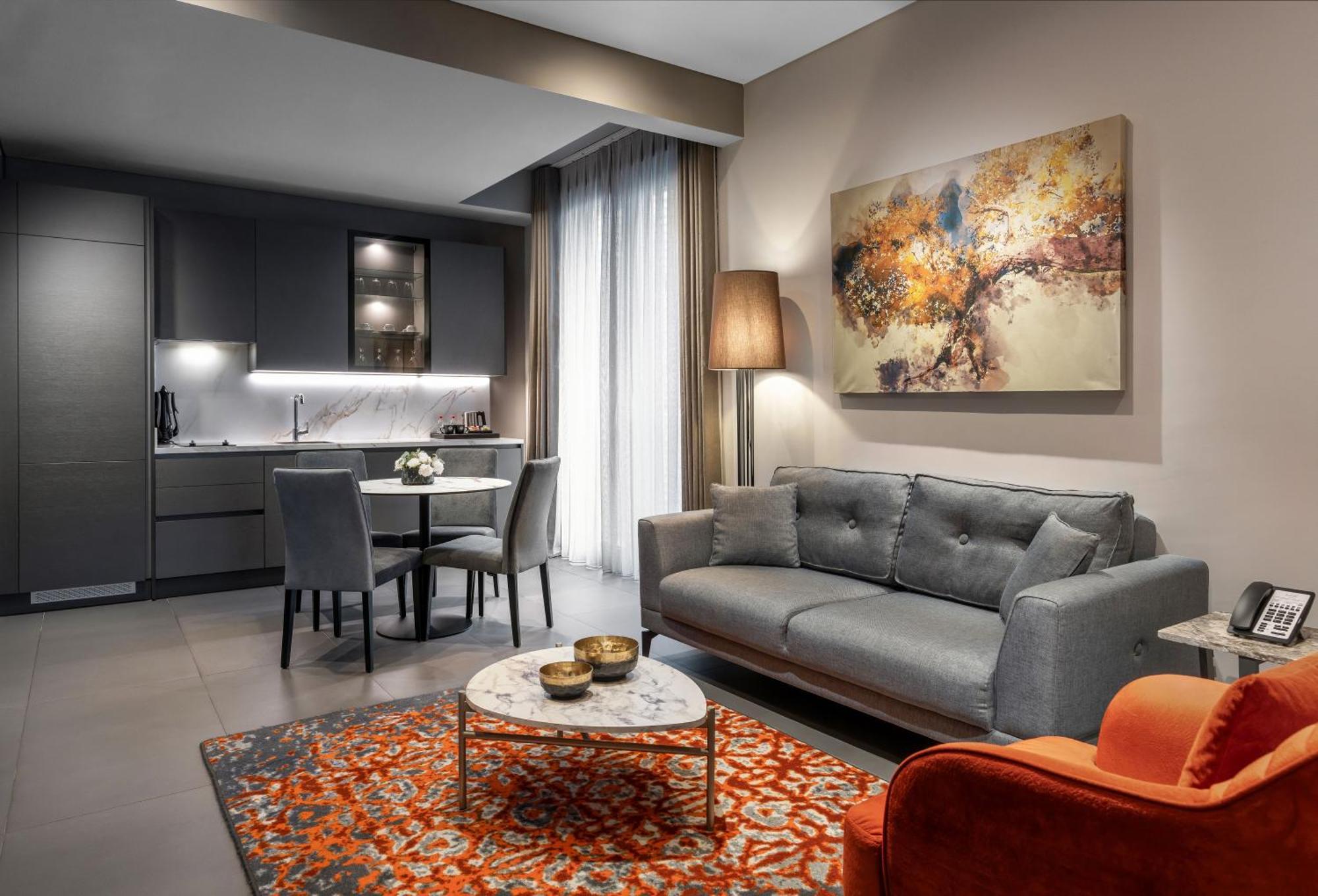 One-Bedroom Apartment