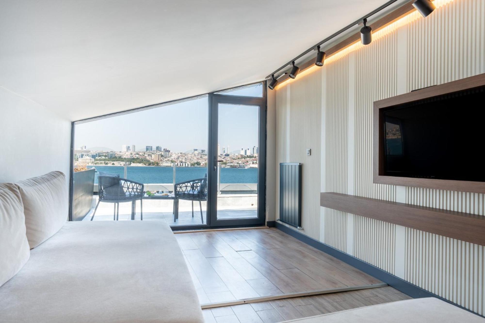 Deluxe Suite Sea View
