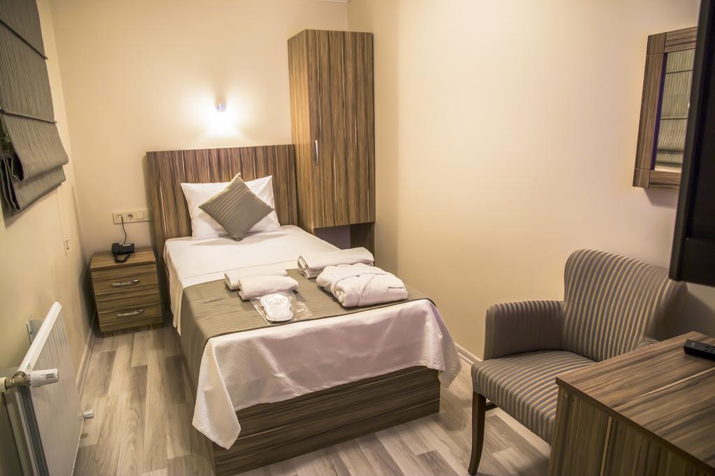Classic Single Room
