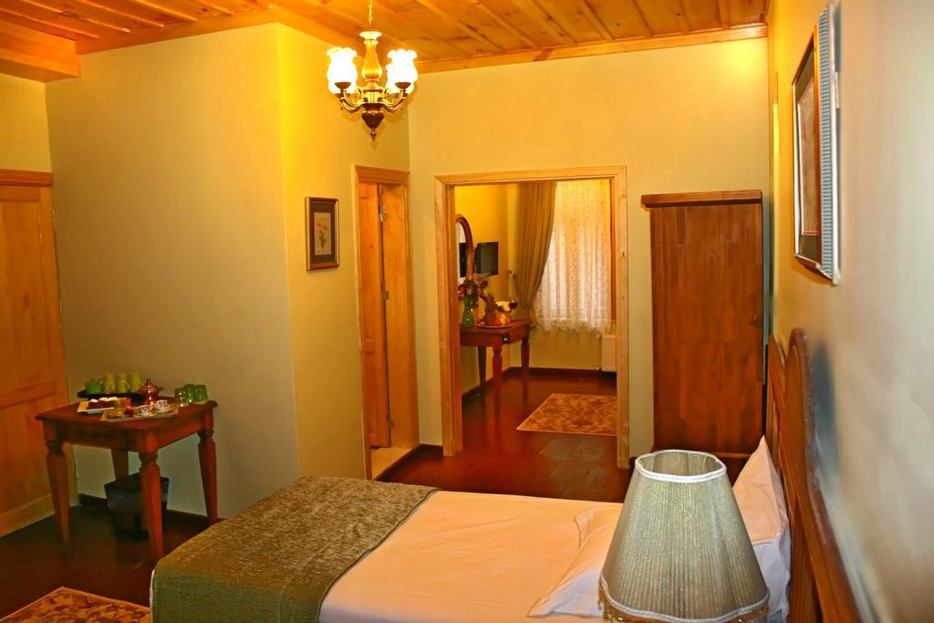 Quadruple Room Bathroom