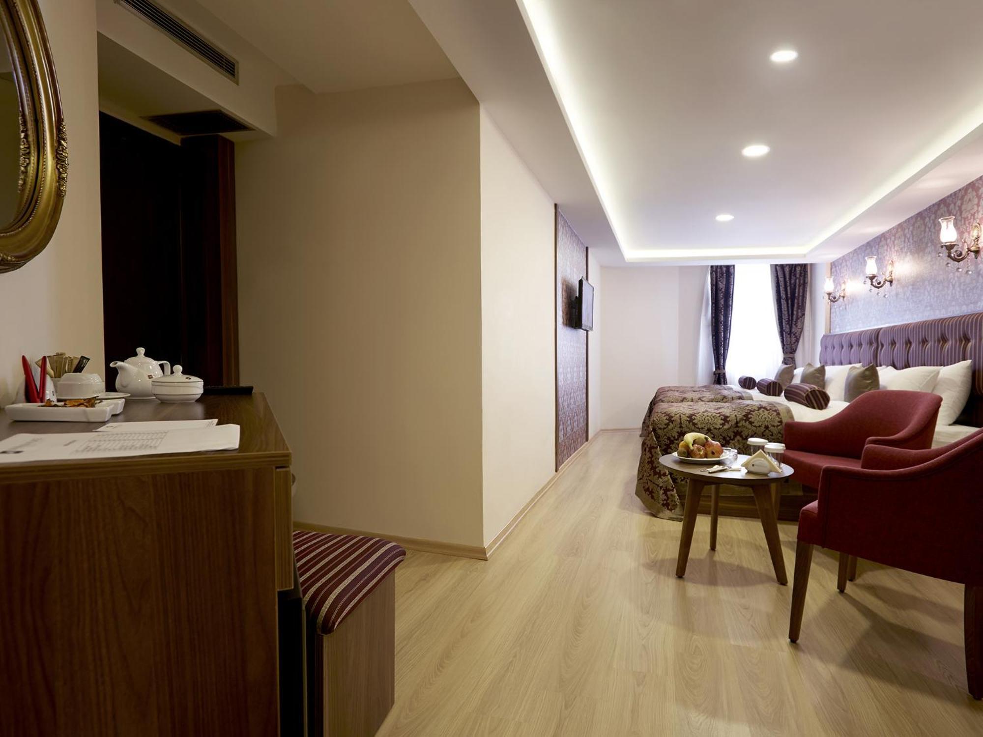 Deluxe Triple Room