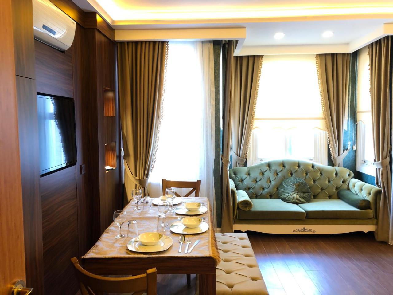 Deluxe Apartment