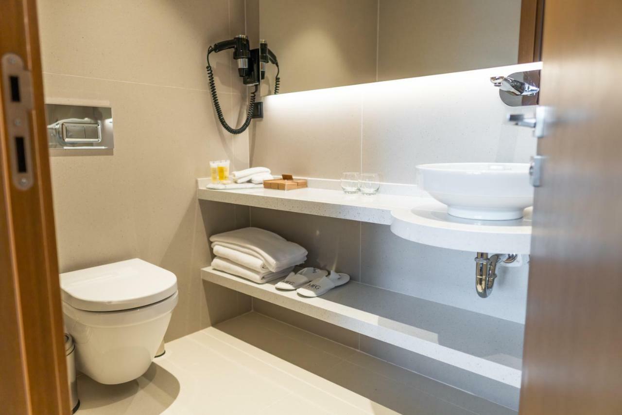 Deluxe Double or Twin Room Sea View