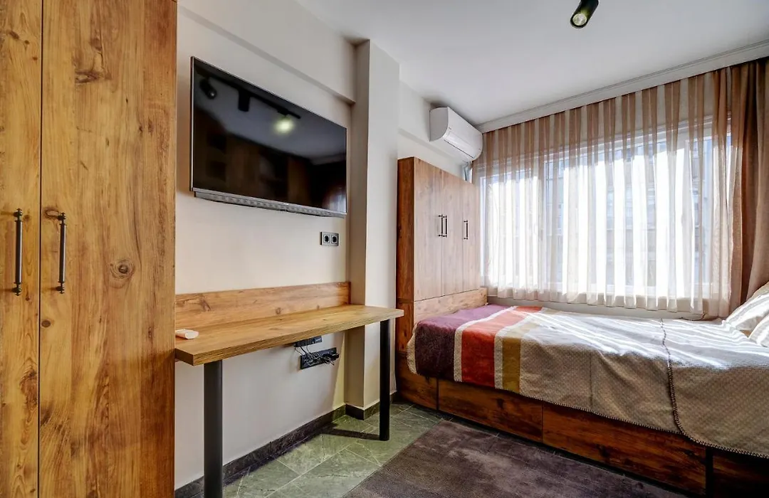 Brand New Apt, 2023 Design, Fast Internet 50Mbps, Tv, Ac, Full White Goods, 300 M To Bosphorus, Near W Hotel-1