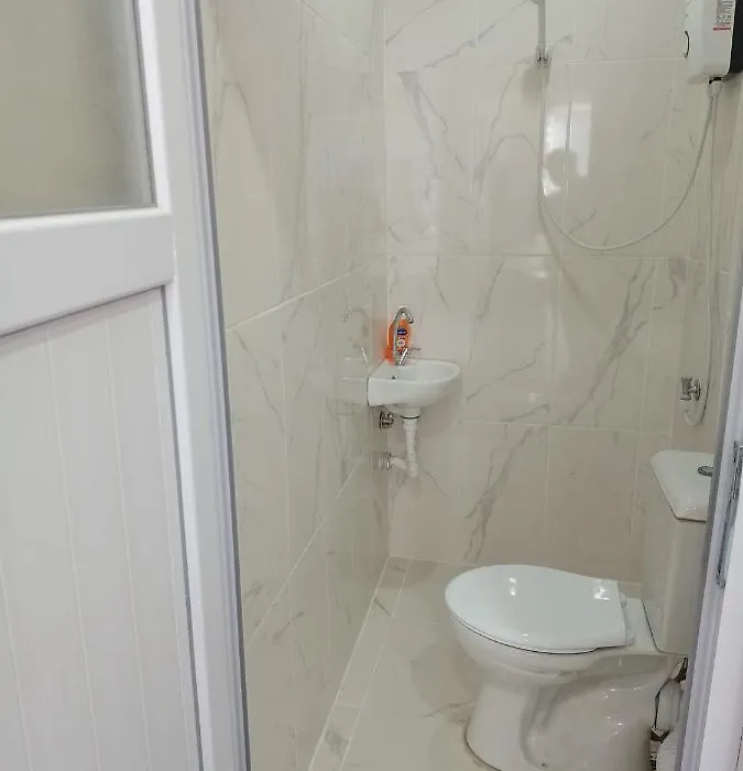 Ava Suite-1
