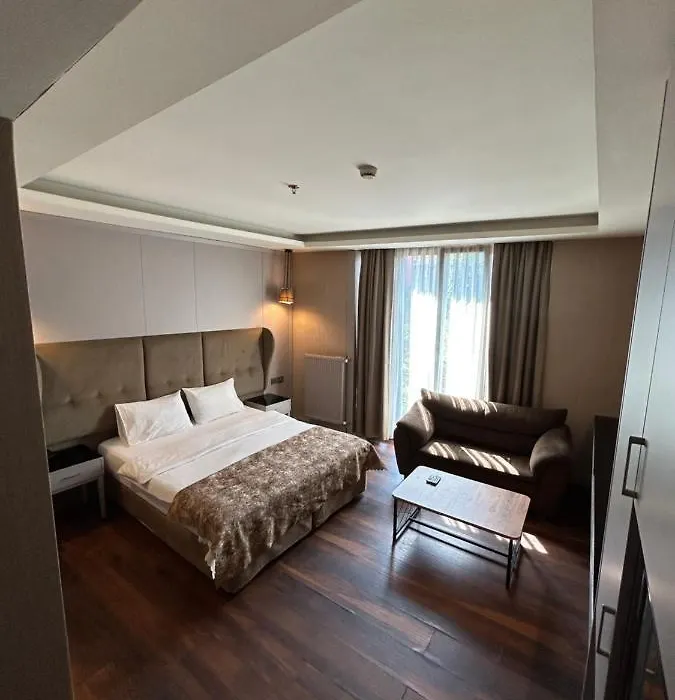 Secret Hotel-1