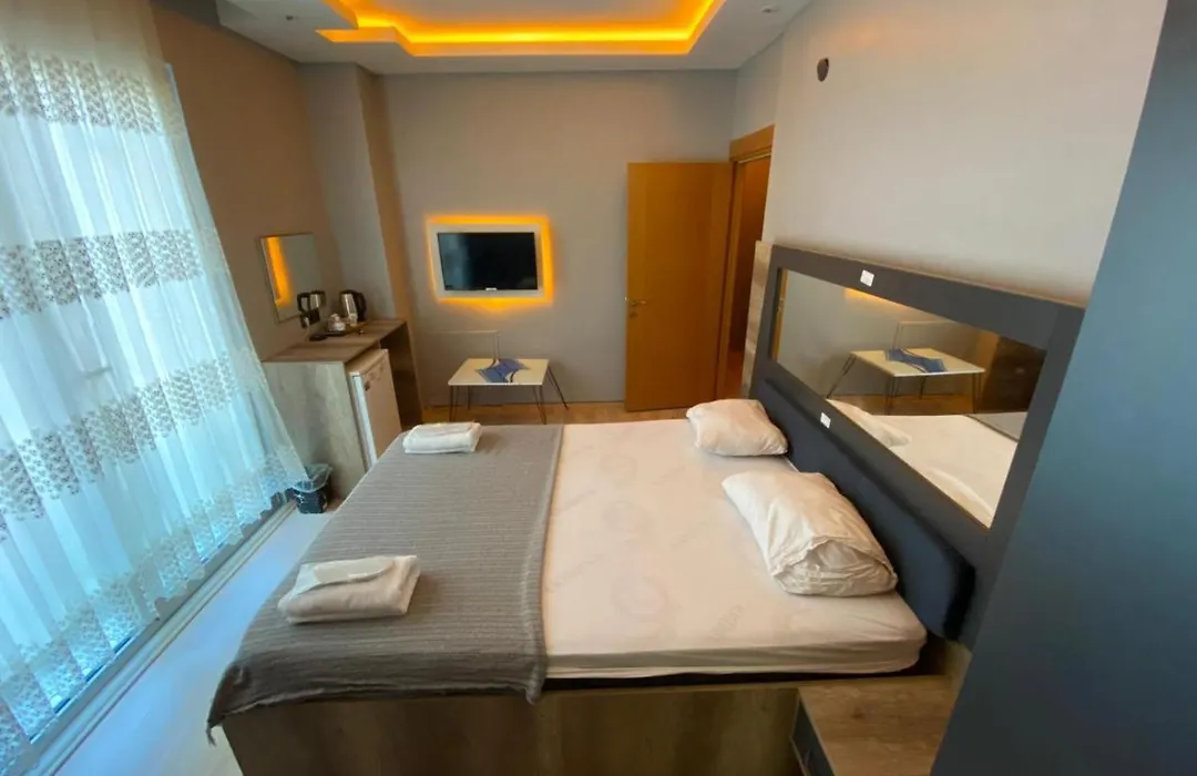Bes Hayal Otel Isletmeciligi-1